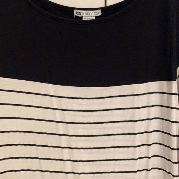 Black and white blouse - Picture 2 of 5